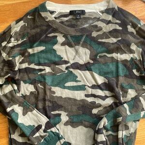 Women’s Jcrew Small Camo Sweater